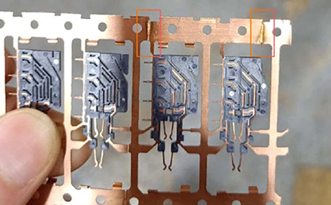 Laser spot welding of electronic component stripsjpg Laser spot welding of electronic component stripsjpg